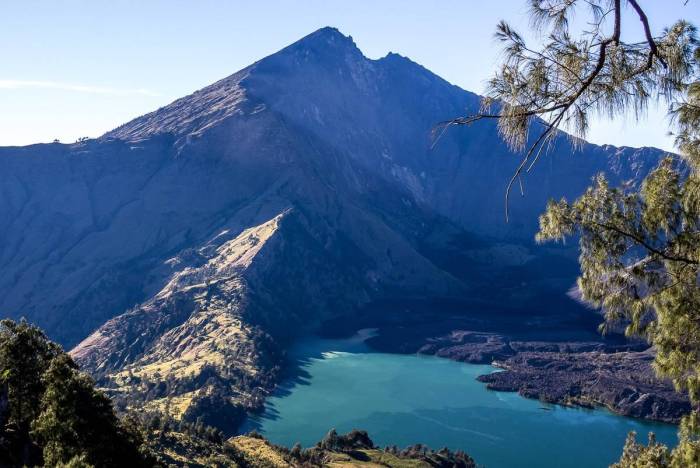 Rinjani mt loveliness