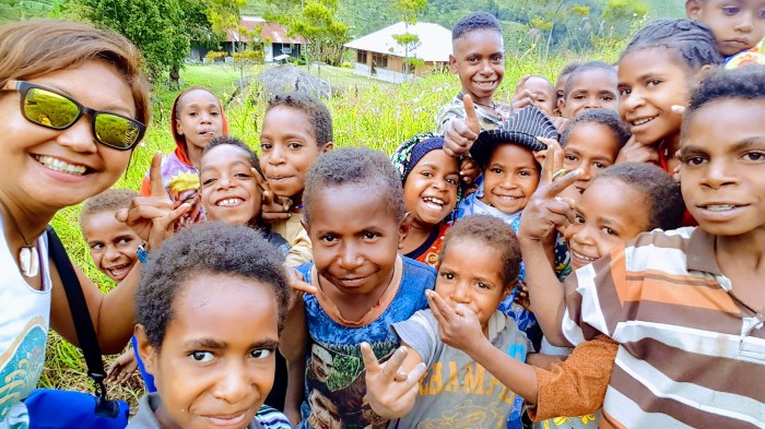 Menjelajahi Keindahan Lembah Baliem Papua dengan Keluarga