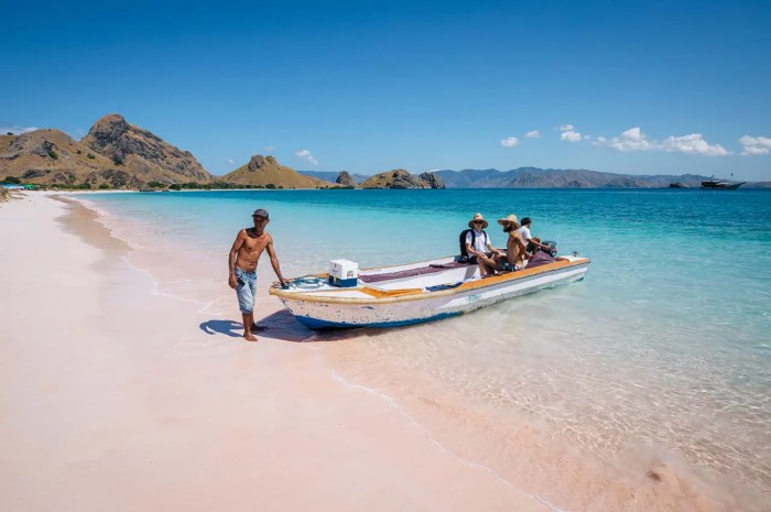 Pantai lombok komodo pulau tangsi menarik nusa keunikan tenggara dikunjungi nasional 1529 barat ntt aka ammboi tempatwisataunik taman keindahan país