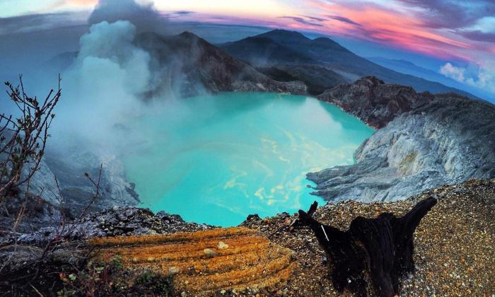 Hike sunrise banyuwangi ijen crater