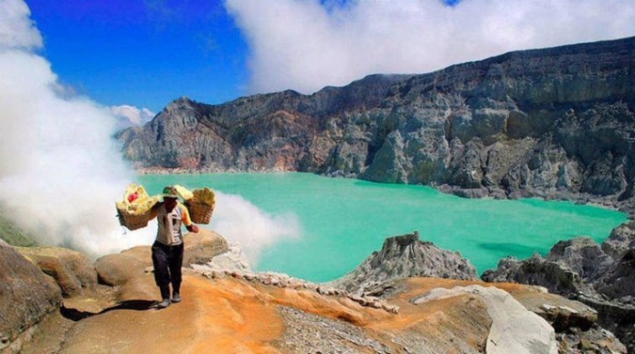 Ijen banyuwangi kawah jawa timur indah petualangan