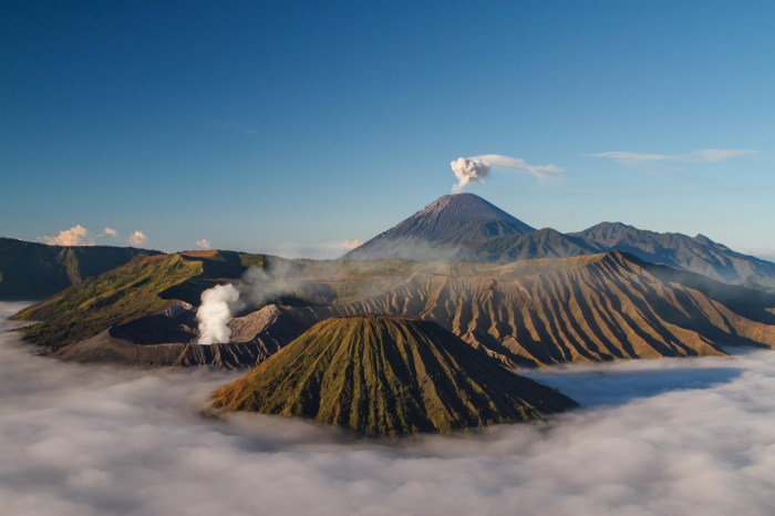 Petualangan Seru di Puncak Gunung Semeru untuk Penggemar Fotografi