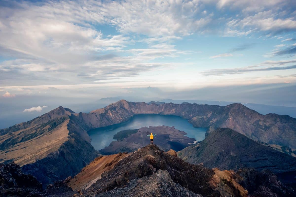 Gunung rinjani pendakian mendaki agustus kesalahan kembali siap buka ilustrasi dilakukan saat sering blacklist fiersa pendaki alam kenapa kena besari