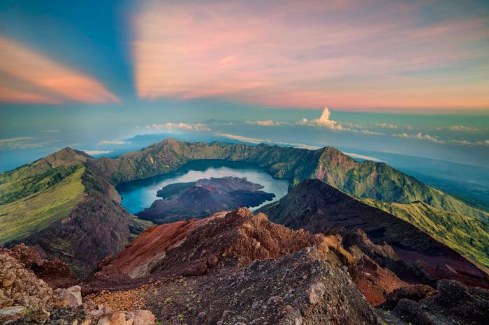 Destinasi Hits untuk Liburan di Gunung Rinjani yang Lagi Viral