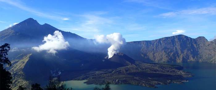 Rinjani mount lombok senaru trekking indonesia mt crater rim 2641 altitude hiking mountain meters island start hike via