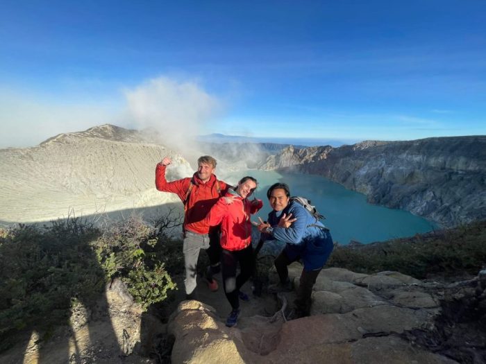 Petualangan Seru di Kawah Ijen Banyuwangi yang Lagi Viral