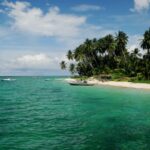 Tempat Terbaik untuk Mendaki di Pulau Derawan dengan Trek Menantang