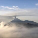 Menjelajahi Keindahan Puncak Gunung Semeru yang Lagi Viral