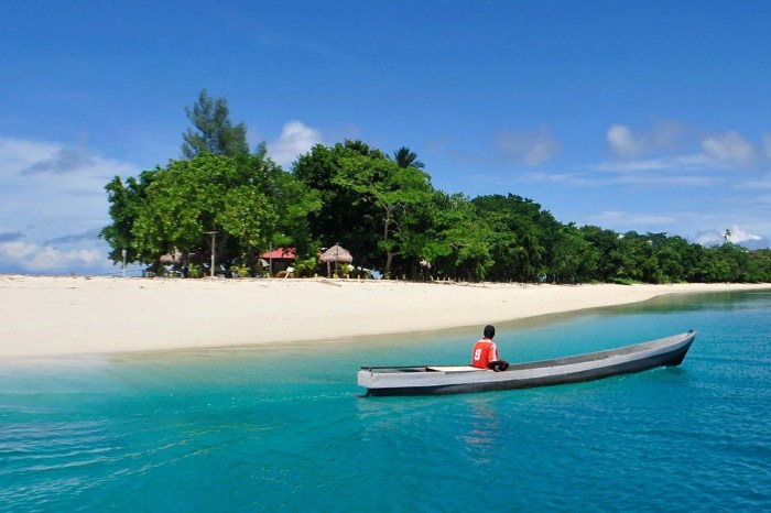 Mengenal Kekayaan Alam Pulau Morotai Maluku yang Cocok untuk Camping