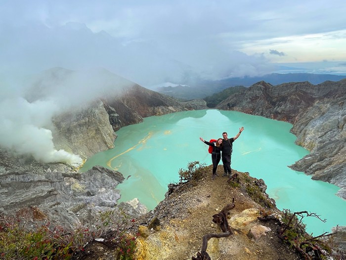 Petualangan Seru di Kawah Ijen Banyuwangi yang Lagi Viral