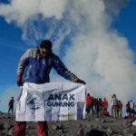 Mahameru semeru gunung keindahan puncak misteri pulau tertinggi sumeru pendaki jawa legenda tersisa dewa airport alam menyimpan menyuguhkan selain ingin