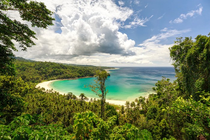 Tempat Terbaik untuk Mendaki di Pulau Morotai Maluku untuk Penggemar Fotografi